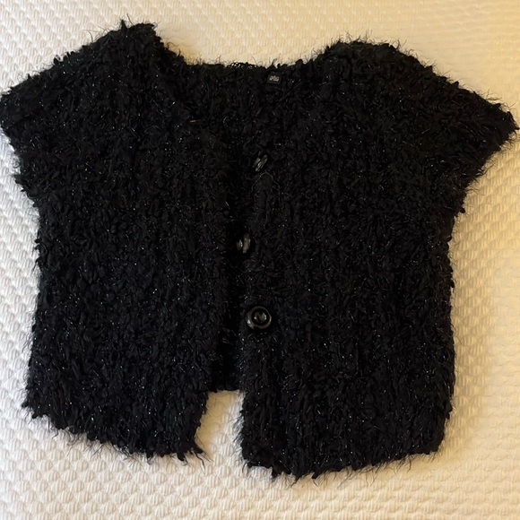 Holiday-ready Shrug sweater - Picture 1 of 5